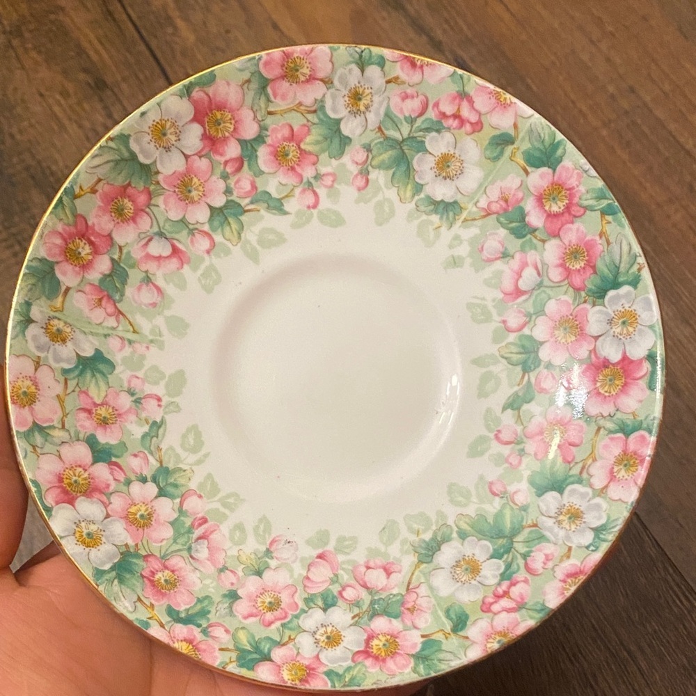 Floral Teacup and Saucer Set - Picture 6 of 9